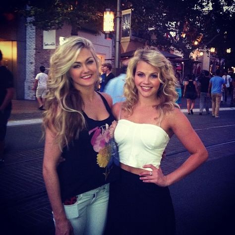 Lindsay & Witney Lindsey Arnold, Whitney Carson, Lindsay Arnold, Witney Carson, So You Think You Can Dance, Aw Yeah, Strictly Come Dancing, Professional Dancers, Dance Life