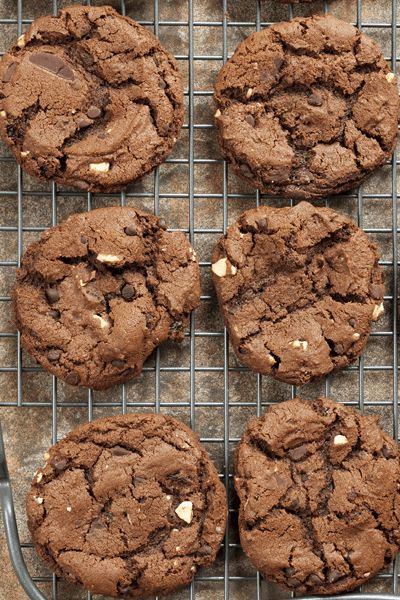 Double Chocolate Whole Wheat Cookies | Store This, Not That! Nuwave Recipes, Double Chocolate Chip Cookie Recipe, Mint Chip Cookies, Macadamia Cookies, Chocolate Mint Cookies, Best Cookies Ever, Twisted Recipes, Double Chocolate Chip Cookies, Chip Cookie Recipe