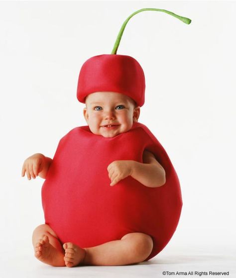 Baby fruit photo idea, cherry Cherry Costume, Fruit Halloween Costumes, Fruit Costumes, Baby Fruit, Fruits Photos, Family Costumes, Baby Halloween Costumes, Photo Idea, Fruits And Vegetables