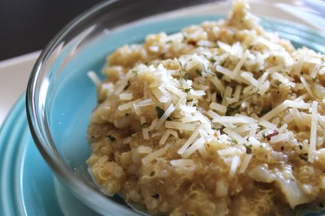 Parmesan Garlic Quinoa. Like mac and cheese, so they say... Parmesan Quinoa, Garlic Quinoa, Quinoa Mac And Cheese, Mac Cheese, Quinoa Recipes, Allergy Free, Vegetarian Dishes, Sans Gluten, Dinner Time