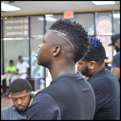 Curly Mohawk Hairstyles, Black Boys Haircuts, Mohawk Hairstyles Men, Black Hair Cuts, Curly Hair Fade, Black Men Haircuts, Fresh Haircut, Mohawks, Mohawk Hairstyles