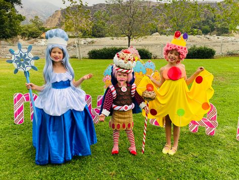 Candyland Family Costume, Dance 2023, Ela Centers, School Halloween, Choice Boards, Christmas Family Photos, Special Clothes, Halloween 2023, Dress Up Costumes