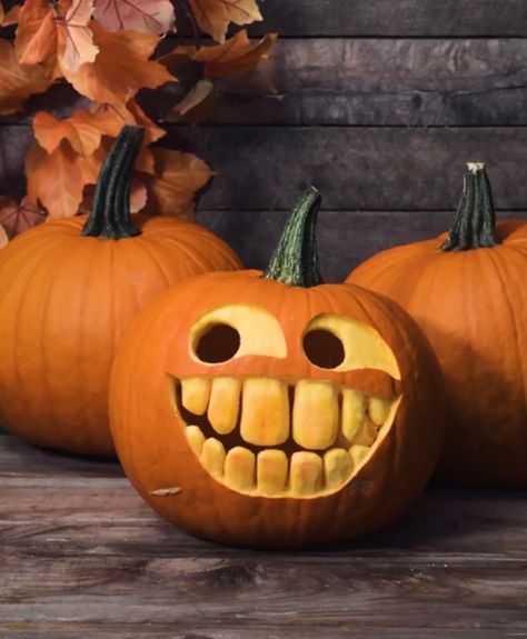 Funny Pumpkin Carvings, Halloween Pumpkin Crafts, Cute Pumpkin Carving, Pumkin Carving, Halloween Pumpkin Carving Stencils, Creative Pumpkin Carving, Easy Pumpkin Carving, Scary Pumpkin Carving, Pumpkin Carving Designs