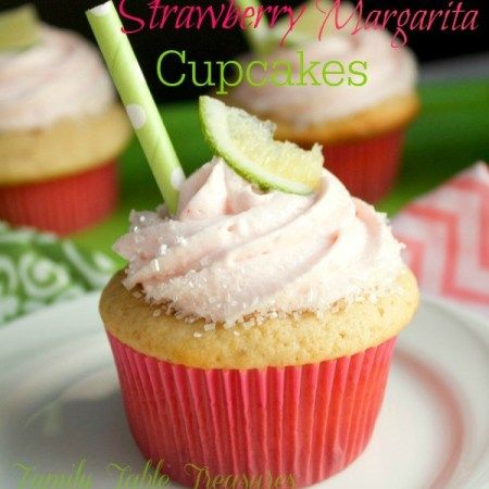 Strawberry Margarita Cupcakes Tequila Cupcakes, Tequila Cream, Strawberry Margarita Cupcakes, Fresh Strawberry Cupcakes, Infused Desserts, Alcoholic Cupcakes, Tequila Recipes, Crazy Cupcakes, Strawberry Cupcake Recipes