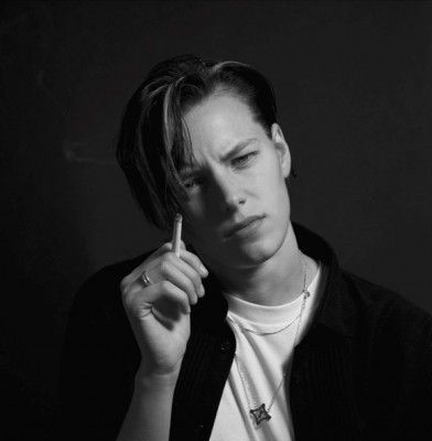 Erika Linder Below Her Mouth, Erika Linder, Edward Furlong, Androgynous Women, Androgynous Models, Androgynous Fashion, Tomboy Fashion, Grunge Hair, Girl Crushes