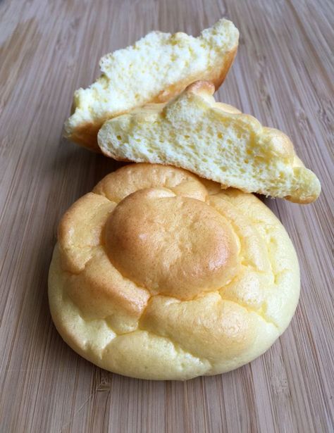 Cloud Bread Recipe, Keto Brood, Desayuno Keto, 4 Ingredient Recipes, Homemade Bread Recipes Easy, Homemade Bread Easy, Cloud Bread, Keto Foods, Low Carb Bread