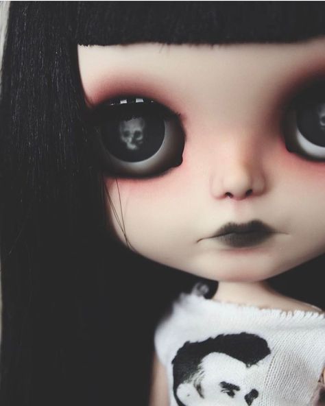 Gothic Fantasy Art, Pagan Witch, Gothic Dolls, Witch Magic, Gothic Makeup, Goth Art, Dark Makeup, Creepy Cute, Gothic Art