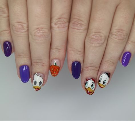 Donald Duck Trick Or Treat, Huey Dewey And Louie Halloween, Trick Or Treat Nails, Huey Dewey And Louie, Louie Duck, Duck Tales, Girl Stuff, Halloween Nails, Donald Duck