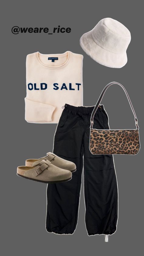 Travel Outfit of the day idea for casual outfit idea. How to style your cargo pants! Add Birkenstock clogs, leopard print purse and a knit sweater! #outfitidea #ootd #fashion Cargo Pants For Women, How To Style Cargo Pants, Birkenstock Clogs, Birkenstock Clog, Clogs Outfit, Style Cargo Pants, Printed Purse, Style Cargo, Roll Neck Sweater