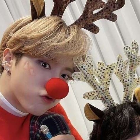 Skz Matching Pfp Christmas, Skz Christmas Matching Icons, Christmas Kpop Matching Icons, Christmas Matching Pfps Kpop, Kpop Christmas Icons Matching, Icons Goals Navidad, Matching Christmas Pfps, Christmas Matching Icons, Skz Matching