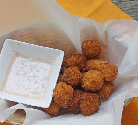 Pepper Jack Bites with Sirracha Ranch Funny Graduation Cap Designs, Sriracha Ranch, Ranch Sauce, Spicy Cheese, Ranch Recipe, Cheese Stuffed Peppers, For Keeps, Deep Fry, Cheese Ball Recipes