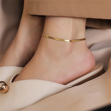 This Gold Anklet Is Designed To Enhance The Elegance Of Your Feet, This Chain Adds A Touch Of Luxury To Any Outfit. Whether Worn Casually Or For Special Occasions, Elevate Your Footwear Aesthetics, This Accessory Emphasizes Femininity And Enhances Any Outfit. - Chain Anklet - Gold Tone - Stainless Steel - Snake Chain - 3mm Width - Length 20 + 3cm - Adjustable Chain ** Bundle And Save ** Gold Chain Outfits Women, Adjustable Gold Anklet, Jewelry Gold Design, Rose Gold Chain Women, Unique Gold Bracelet, Anklet For Women, Foot Chain, Anklet Designs, Leg Chain