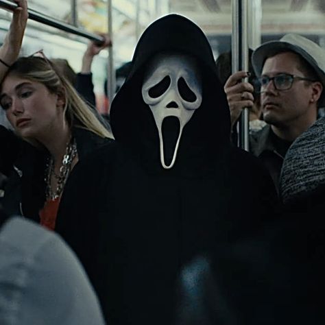 Ghost Mask, Scream Cast, Scream 3, Scream Franchise, Ghostface Scream, Scream 6, Scary Movie Characters, Scary Wallpaper, Horror Movie Icons