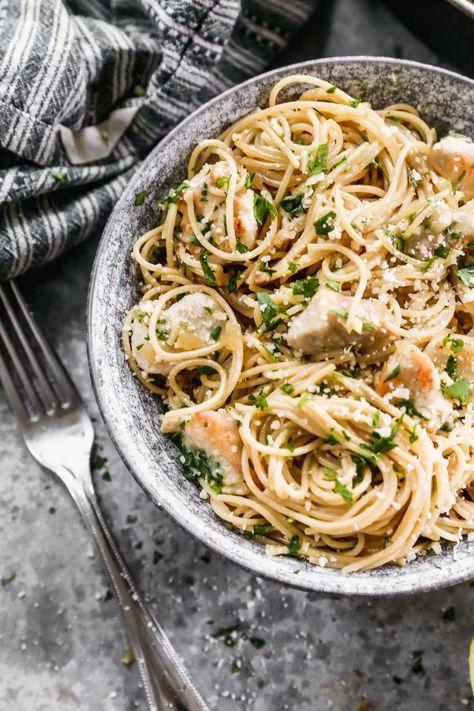 Chicken Scampi {Olive Garden Copycat!} – WellPlated.com Chicken Scampi Olive Garden, Chicken Scampi Recipe, White Wine Butter Sauce, Chicken Scampi, Chicken Saltimbocca, Olive Garden Copycat, Reheat Chicken, Grilled Chicken Tenders, Scampi Recipe