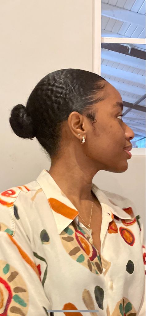 #sleekback #3C #4A #Natural Hair #easyhairstyles Slick Bun On 4c Hair, Sleek Bun Natural Hair 4c, Slik Low Bun Hairstyles, Sleek Back Bun Short Hair, 4c Sleek Bun, Sleek Bun 4c Hair, Sleek Back Bun Black Women, Low Bun 4c Hair, Slick Back Bun Natural Hair Black Women