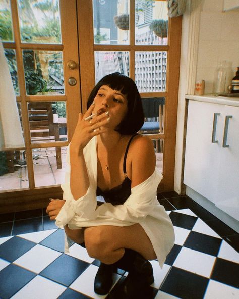 Leah ashwood 🧸 on Instagram: “🚬 she said in comfortably silence” Disfraz Mia Wallace, Mia Wallace Costume, Pulp Fiction Costume, College Halloween, Halloween Inspo, Pulp Fiction, She Said, Halloween Outfits, Halloween Costume