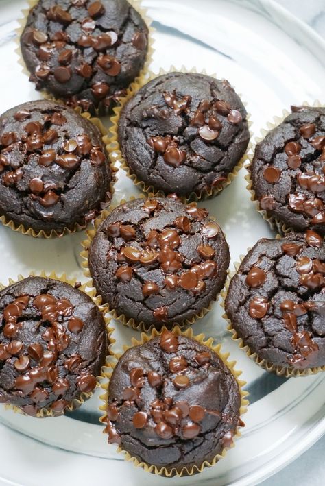 Gluten Free Spinach Muffins, Chocolate Spinach Muffins, Healthier Dessert Options, Spinach Muffins, Healthy Muffin, Plate Recipes, Blender Muffins, Hidden Vegetables, Vacation 2024