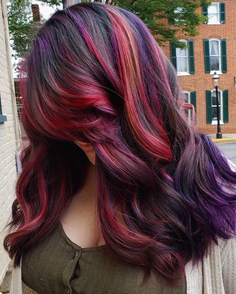 Orange Hair With Bangs, Purple And Orange Hair, Black And Purple Hair, Exotic Hair Color, Purple Ideas, Exotic Hair, Magenta Hair, Orange Highlights, Short Ombre