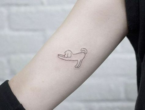 Minimalist Poodle Tattoo, Tattoos Dogs Minimalist, Goldendoodle Tattoo Ideas Minimalist, Simple Poodle Tattoos, Golden Doodle Fine Line Tattoo, Tiny Poodle Tattoo, Labradoodle Tattoo Ideas, Dog Tattoo Goldendoodle, Curly Dog Tattoo