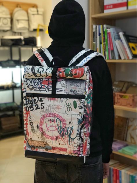 Rolltop Backpack, Graffiti, Street Style, Backpacks, How To Wear, Upcycling