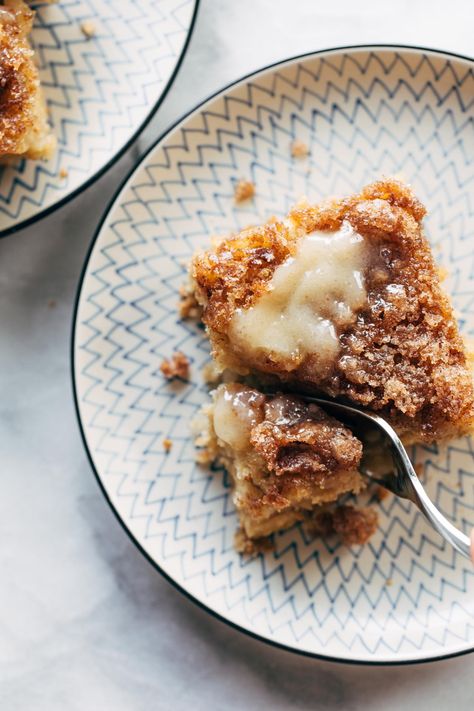 This simple cinnamon sugar apple cake is light and fluffy, loaded with fresh apples, and topped with a crunchy cinnamon sugar layer! #apple #cake #cinnamon #fallbaking | pinchofyum.com Cinnamon Sugar Apples, Cake Cinnamon, Simple Cakes, Pinch Of Yum, Hanukkah Food, Baking Inspiration, Sugar Apples, Apple Cake Recipes, Baked Goodies