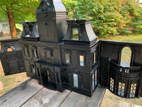 Black Doll House, Dollhouse Flip, Goth Dollhouse, Haunted Halloween House, Halloween Haunted House Diy, Fisher Price Doll House, Matte Black Paint, Monster High House, Halloween Houses