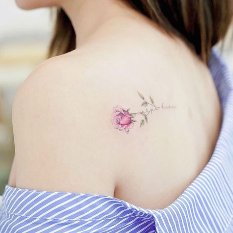 Artist Creates Cute and Realistic Small Tattoo Designs Elegant Shoulder Tattoos For Women, Women's Shoulder Tattoo, Free Tattoo Designs, Shoulder Tattoos, Shoulder Tattoos For Women, Most Popular Tattoos, Free Tattoo, Small Tattoo Designs, Tattoo Trends