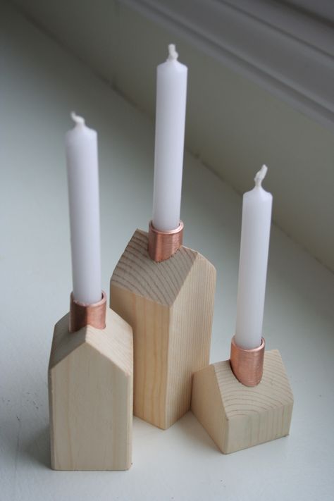 Christmas Candle Holders Diy, House Candle Holder, Christmas Candles Diy, Diy Candle Holders, Christmas Candle Holders, Christmas Wood Crafts, Wooden Candle Holders, Wood Candle Holders, Wooden Candles