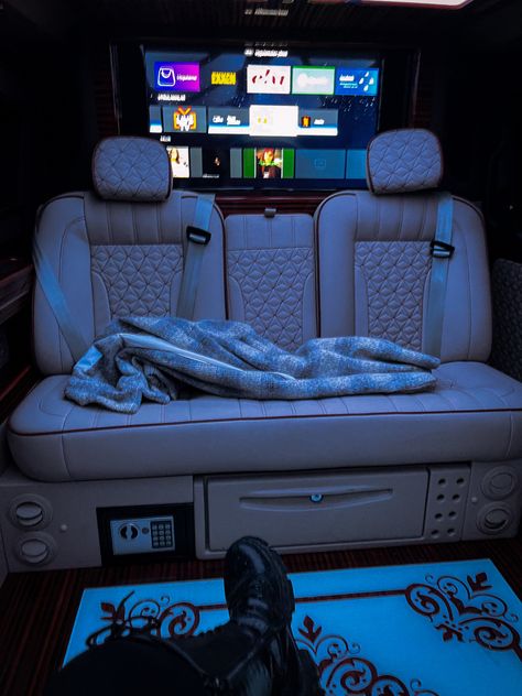 Car Backseat Aesthetic, Rich Energy, Home Theater Room Design, Theater Room Design, Hello Kitty Wallpaper Hd, Mens Luxury Lifestyle, Rich Cars, Classy Bedroom, Luxurious Cars