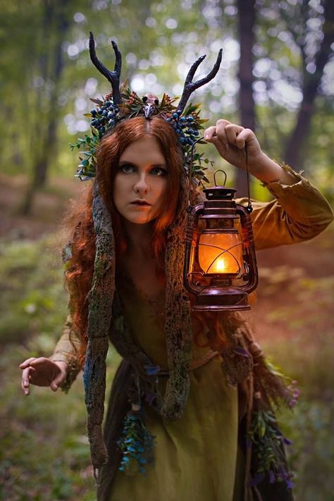 Pagan Headpiece, Druid Makeup, Forest Witch Costume, Horns Headdress, Fantasy Horns, Gothic Photoshoot, Samhain Celebration, Witchy Photoshoot, Druid Costume