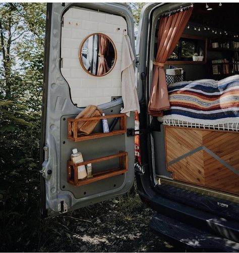 Combi Hippie, Kangoo Camper, Kombi Home, Micro Camper, Van Conversion Interior, Life On The Road, Campervan Life, Build A Camper Van, Lake Food Ideas