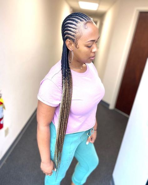 #straightbackbraids #feedinbraids #stichbraid #straightbackbraids #stichbraids #nattesamericaine #cornrow #longhairstyles #hairoftheday Back Lines Braids, Conrows Lines For Black Women Long, Line Braids, Conrows Lines And Braids, Straight Back Feed In Braids, Straight Back Hairstyles, Back Braids, Cornrows For Girls, Straight Back Braids