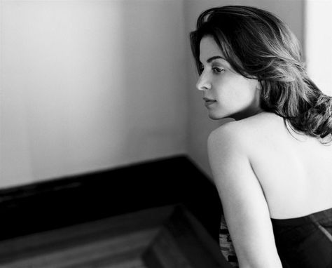 Annabella Sciorra Annabella Sciorra, Philippe Halsman, Wallpapers For Desktop, Mama Mia, Wallpaper Images, Black White Photos, For Desktop, Shades Of Grey, Young Woman