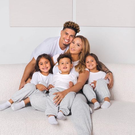 Austin McBroom (@austinmcbroom) posted on Instagram • Apr 6, 2022 at 11:10pm UTC Glam Family Photos, The Ace Family Youtube, Austin Mcbroom, Ace Hat, African Bridal Dress, Catherine Paiz, Ace Family, Family Drama, The Fam