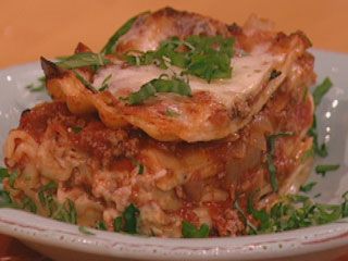 Mile-High Lasagna Wow Recipes, Oven Ready Lasagna, Rachel Ray Recipes, Lasagna Ingredients, Stuffed Pasta, Rachael Ray Recipes, Ground Sirloin, Lasagna Recipes, Rachel Ray