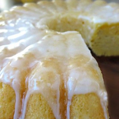 Lemon-Ricotta-&-Olive-Oil-Pound-Cake Ricotta Olive Oil Cake, Olive Oil Pound Cake, Sweet Stuff To Make, Benefits Of Olive Oil, Lemon Ricotta Cake, Lemon Olive Oil Cake, Slowly Slowly, Blueberry Banana Bread, Flavored Olive Oil