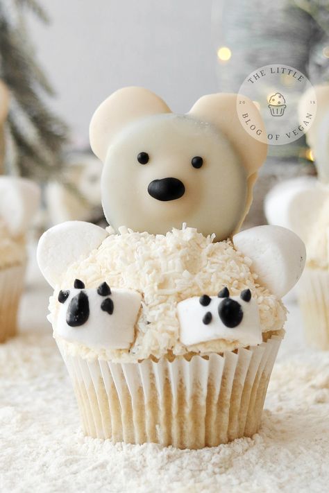 Polar Bear Cupcakes, Polar Bear Cupcake, Polar Bear Party, Polar Bear Baby Shower, Penguin Cupcakes, Winter Cupcakes, Bear Cupcakes, Bear Baby Shower Theme, Vegan Marshmallows