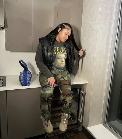 Yeezy Boots Outfit Black Women, Yeezy Boots Women Outfit, Outfits With Camo Cargo Pants, Yeezy Nsltd Boot Outfits, Black Timbs Outfits Women, Camo Outfits For Black Women, Yeezy Desert Boots Outfit, Yeezy Boots Outfit, Timbs Outfits Women