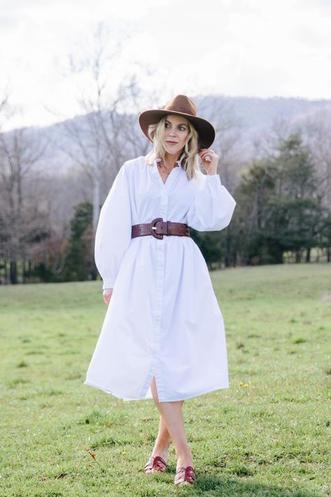 Elegant White Belted Shirt Dress, Button-up Belted Shirt Dress, Classic White A-line Shirt Dress, White Button-up Shirt Dress For Daywear, White Belted Button-up Dresses, Sale Sandals, Style Tricks, Beautiful Sunny Day, Classic White Shirt