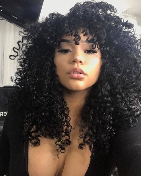 Curly  Hair👑 on Instagram: “Beauty 😍😍😍 . . #curlynaturalhair #curlygirlmethod #curls#curly #curlybaby #curlyhair #curlybarbie #curlynatural #curlygirl #curlygirls…” Dark Inspiration, Curly Hair Photos, Hair Trim, Diy Hair Care, Curly Hair Inspiration, Beautiful Curls, Scene Hair, Curly Hair Care, Short Curly Hair