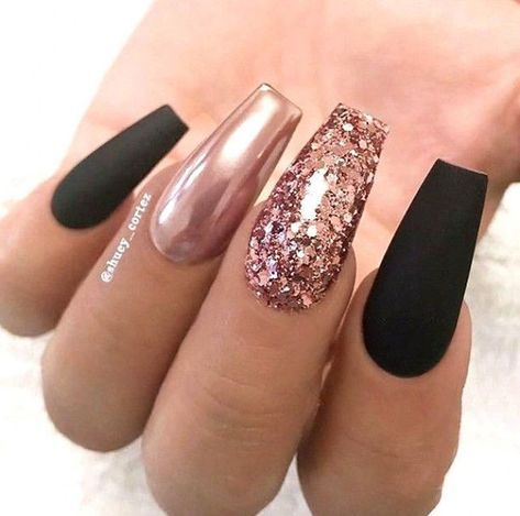 Rose Gold Nails Design, Glitter Converse, Chrome Nail Art, Gold Nail Designs, Glitter Fashion, Gold Glitter Nails, Nail Art Stamping Plates, Black Nail Art, Purple Nail