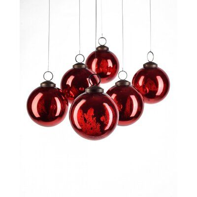 Red Ball Ornaments, Dinner Table Centerpieces, Classic Holiday Decor, Modern Christmas Ornaments, Christmas Dining Table, Mercury Glass Christmas Ornaments, Mercury Glass Christmas, Vintage Holiday Decor, Contemporary Christmas