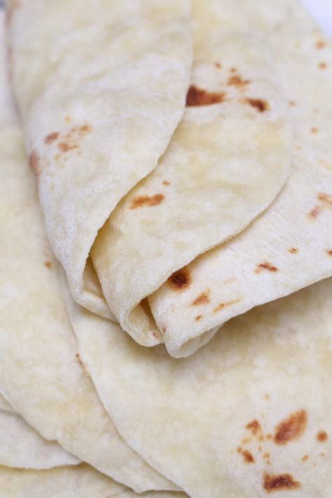 Best Homemade Vegan Flour Tortillas (5 ingredients) Easy Flour Tortilla Recipe, Soft Tortilla Recipe, Vegan Flour, Mexican Tortillas, Flour Tortilla Recipe, Uncooked Tortillas, Vegan Tortilla, Recipe Inspirations, Homemade Flour