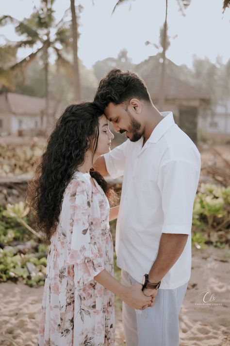 Save the date ideas for your big day Save The Date Pictures, Prewedding Photoshoot, Photo Pose, Kerala, Photo Poses, Pre Wedding, Save The Date, Big Day, Romance