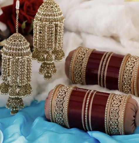 Wedding Chura, Bridal Jewelry Sets Brides, Wedding Jewelry Sets Bridal Jewellery, Bridal Jewellery Inspiration, Bridal Chura, Youtube Seo, Instagram Advertising, Indian Bridal Jewelry Sets, Pretty Jewelry Necklaces