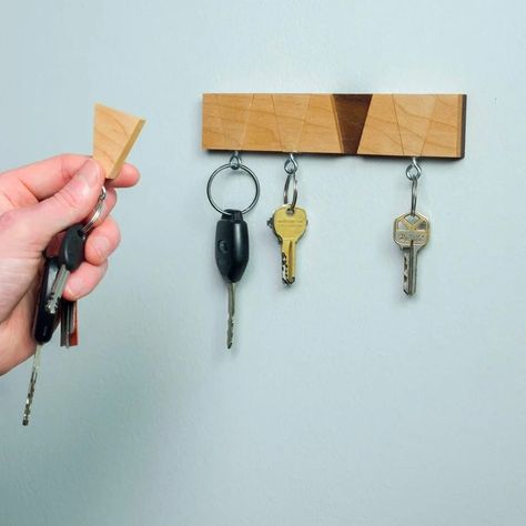 Key Holder Diy, Projek Kayu, Drukarka 3d, Wooden Key Holder, Simple Eye, Wood Scraps, Scrap Wood Projects, Key Rack, Buku Skrap