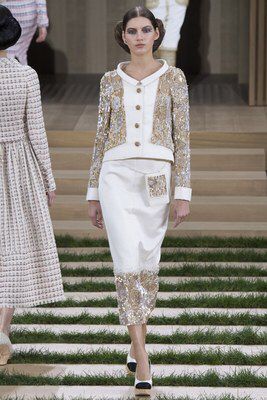 Chanel, Look #22 Chanel Spring 2016, Sukienki Maksi, Coat Dresses, Fashion Week Dresses, 2016 Couture, Haute Couture Paris, Moda Chanel, Style Parisienne, Mode Chanel