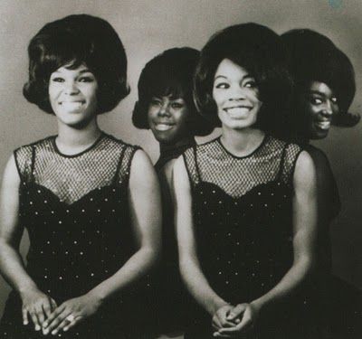 The Shirelles: selected early charting and top ten singles, 1958-1963 The Shirelles, Singing Groups, 60s Girl, The Supremes, Black Glamour, Carole King, Oldies Music, Vintage Black Glamour, Historical Moments