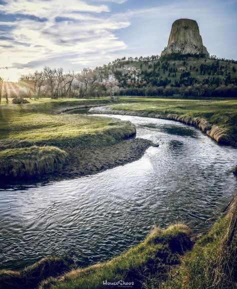 Devil’s Tower National Monument, Wyoming Photography: @houseshooz_photography Wyoming Summer, Wyoming Photography, Devils Tower Wyoming, Devils Tower National Monument, Devils Tower, Summer Scenes, National Monuments, Wyoming, Monument