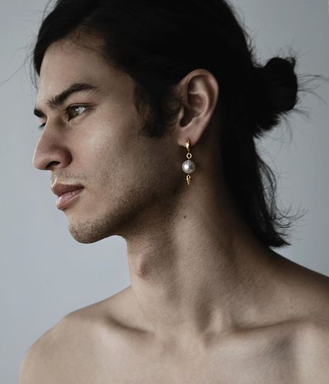 Macabre Gadgets on Instagram: “#macabregadgets SPIRE PEARL EARRING | MACABREGADGETS.COM  @yunusyanin shot by @vangroenn styled by @romain_celestinne” Macabre Gadgets, Earrings Men, Lion Earrings, Black Drop Earrings, Horn Earrings, Baroque Pearl Earrings, Onyx Earrings, Gold Pearl Earrings, Pearl Earring